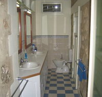 MacDonnell House Naracoorte Cottages - Accommodation Adelaide