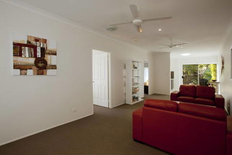 Mt Coolum Retreat 'A Bed & Breakfast' - Accommodation Adelaide 2