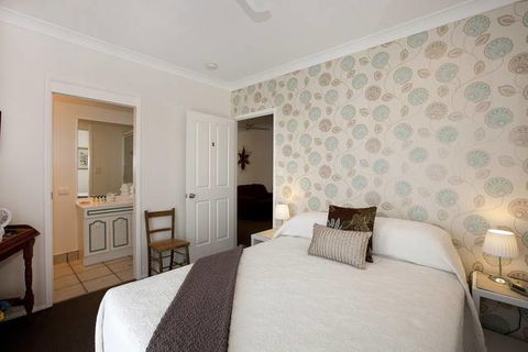 Mt Coolum Retreat 'A Bed & Breakfast' - Accommodation Adelaide 0