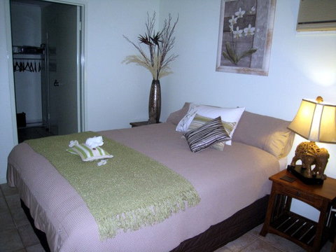 Palmerston Sunset Retreat - Accommodation Adelaide 0