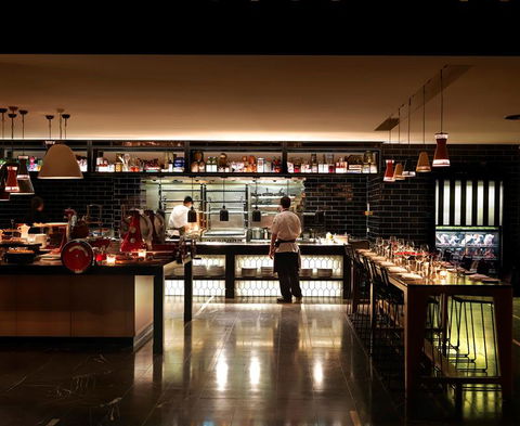 QT Canberra - Accommodation Adelaide 8