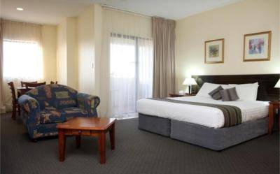 Quality Suites Boulevard On Beaumont Hotel - Accommodation Adelaide 1