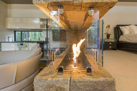 The Feathered Nest - Luxury Wildlife Retreat - Accommodation Adelaide 3