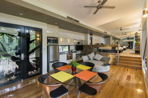 The Feathered Nest - Luxury Wildlife Retreat - Accommodation Adelaide 2