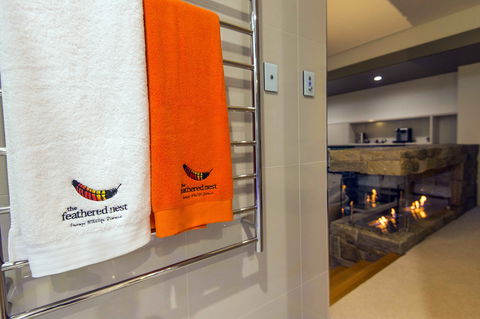 The Feathered Nest - Luxury Wildlife Retreat - Accommodation Adelaide 5