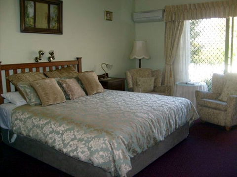 The Noble Grape - Accommodation Adelaide 2
