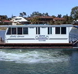 Dolphin Houseboat Holidays - Accommodation Adelaide