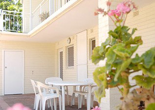 Drakes Apartments With Cars - Accommodation Adelaide 1