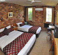 Log Cabin - Accommodation Adelaide