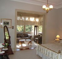 Whispering Pines - Accommodation Adelaide