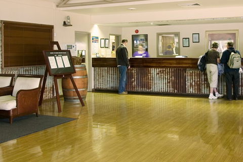 Ayers Rock - Outback Pioneer Lodge - Accommodation Adelaide 3