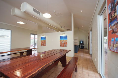 Ayers Rock - Outback Pioneer Lodge - Accommodation Adelaide 6