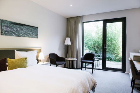 Flinders Hotel - Accommodation Adelaide 1