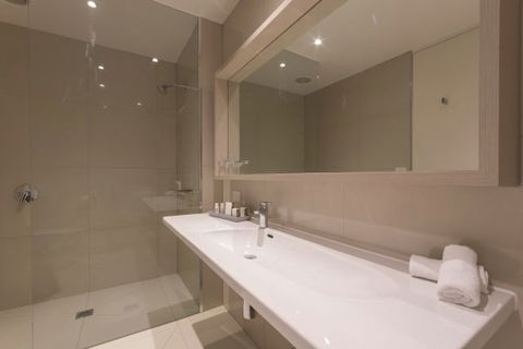 Flinders Hotel - Accommodation Adelaide 9