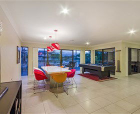 Aqua Palms At Vogue Holiday Homes - Accommodation Adelaide 1