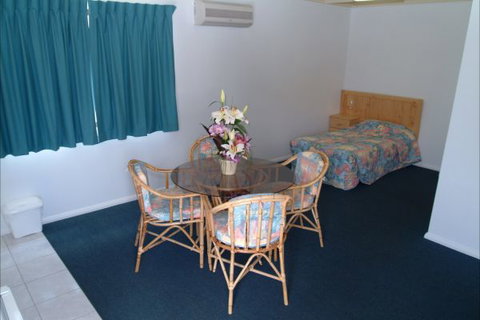 Sundown Villa's - Accommodation Adelaide 4