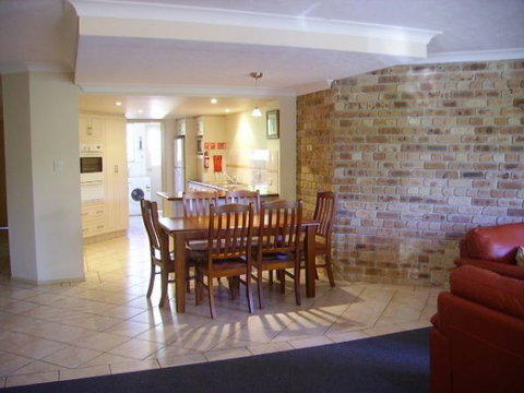 Summer Central - Accommodation Adelaide 13