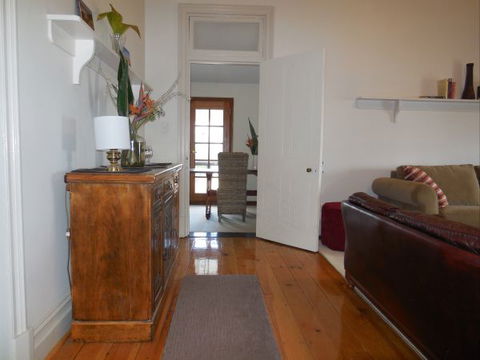 Book Keepers Cottage Waikerie - Accommodation Adelaide 4