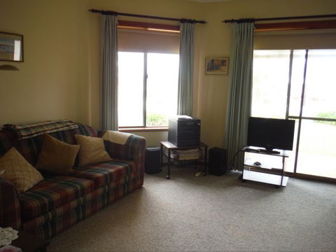Catalina Cottage - Accommodation Adelaide 1