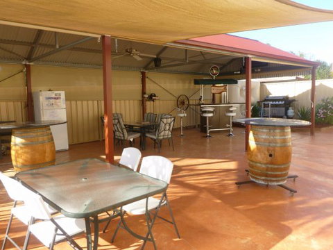 Country Cottages B&B - Accommodation Adelaide 2