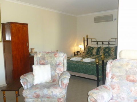 Country Cottages B&B - Accommodation Adelaide 6