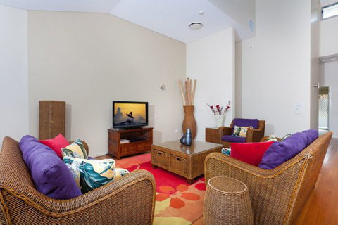 Summer Central - Accommodation Adelaide 25