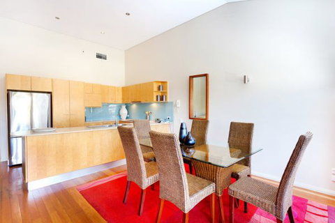 Summer Central - Accommodation Adelaide 26