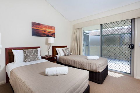 Summer Central - Accommodation Adelaide 28