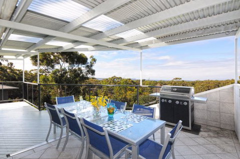 Lighthouse View - Accommodation Adelaide 1