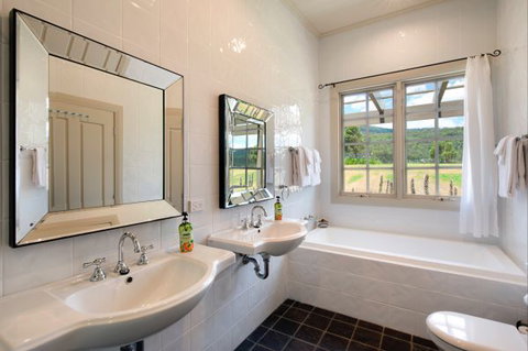 Lake David - Accommodation Adelaide 6