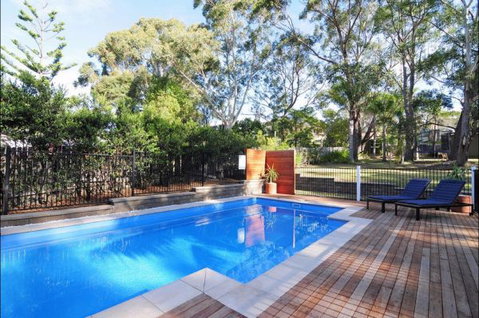 Poolside - Accommodation Adelaide 6