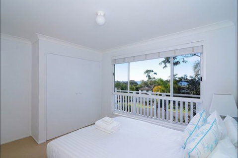 Poolside - Accommodation Adelaide 8
