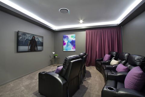 Oceans 74 - An Elite Holiday Home - Accommodation Adelaide 23