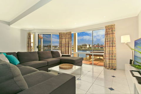SALT Waterfront Apartment - Accommodation Adelaide 0