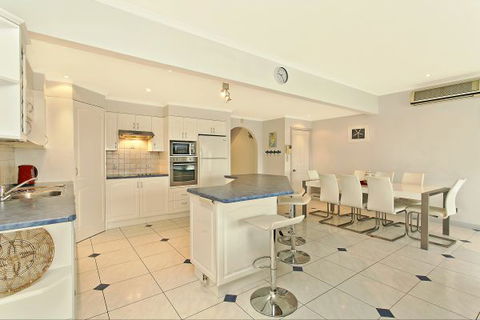 SALT Waterfront Apartment - Accommodation Adelaide 2