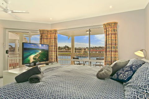SALT Waterfront Apartment - Accommodation Adelaide 3