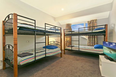 SALT Waterfront Apartment - Accommodation Adelaide 7