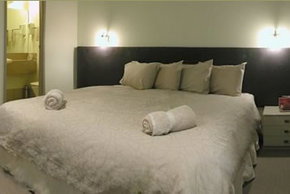 Astra  - Accommodation Adelaide 5