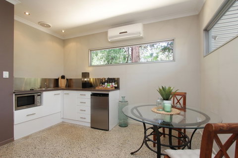 Hiddenvalley Eco Spa Lodges & Day Spa - Accommodation Adelaide 5