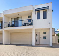 Century 21 SouthCoast The Residence - Accommodation Adelaide