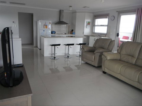 Wellington - Accommodation Adelaide 1