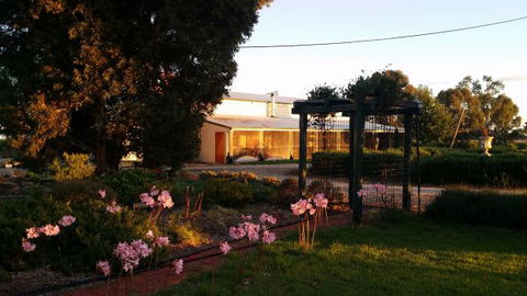 Angas Plains Wines Suites - Accommodation Adelaide 2