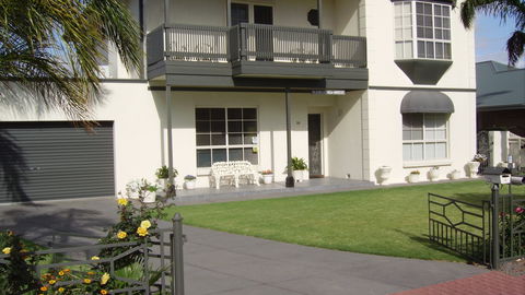 Glenelg Sea-Breeze B&B - Accommodation Adelaide 0