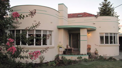 B&B Wodonga - Art Deco Accommodation - Accommodation Adelaide 0