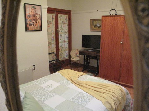 B&B Wodonga - Art Deco Accommodation - Accommodation Adelaide 4