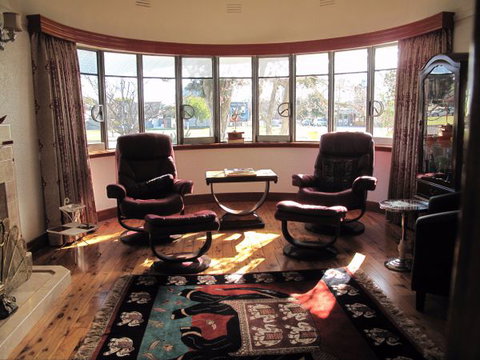 B&B Wodonga - Art Deco Accommodation - Accommodation Adelaide 5