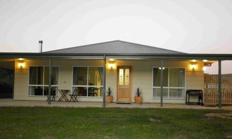 Brookfield Guesthouse - Accommodation Adelaide 1