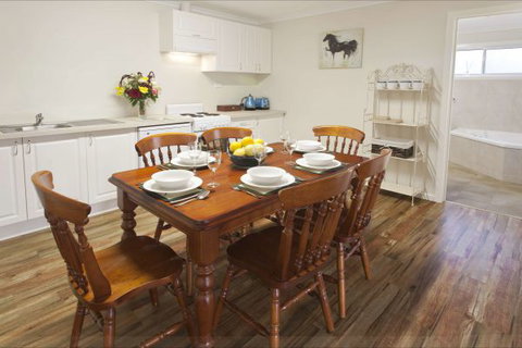 Brookfield Guesthouse - Accommodation Adelaide 7