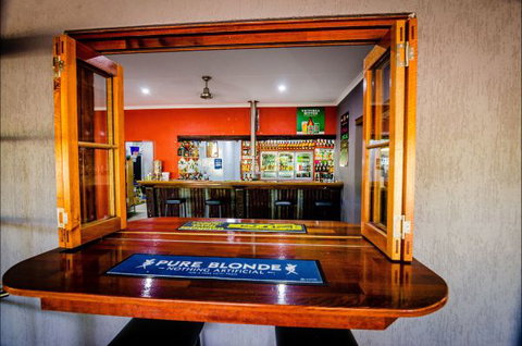 Goldfields Hotel And Finnigan's Rest - Accommodation Adelaide 4