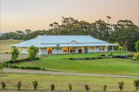 Jura House - Accommodation Adelaide 4